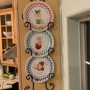 Kitchen fairy plate display